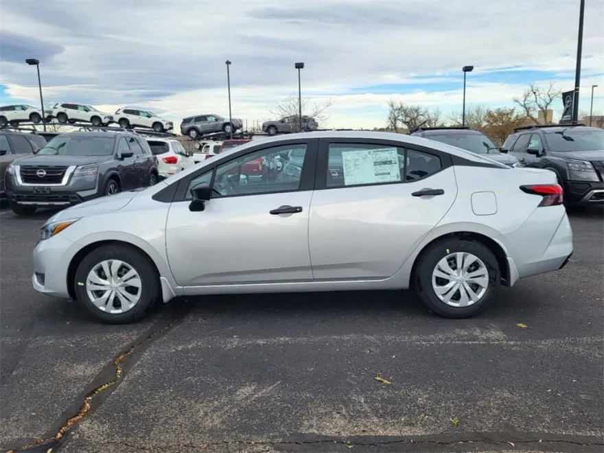 2025 Nissan Versa S photo 1