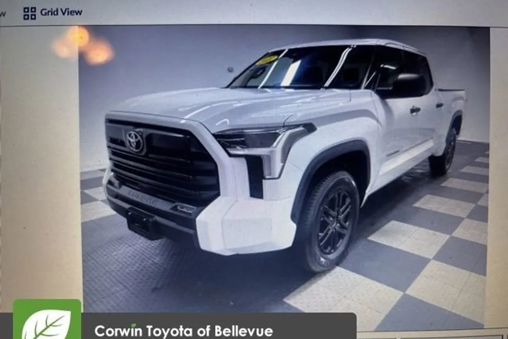 2022 Toyota Tundra SR5 CrewMax photo 1