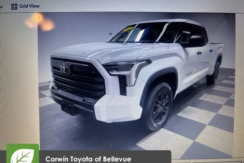 2022 Toyota Tundra SR5 CrewMax photo 1