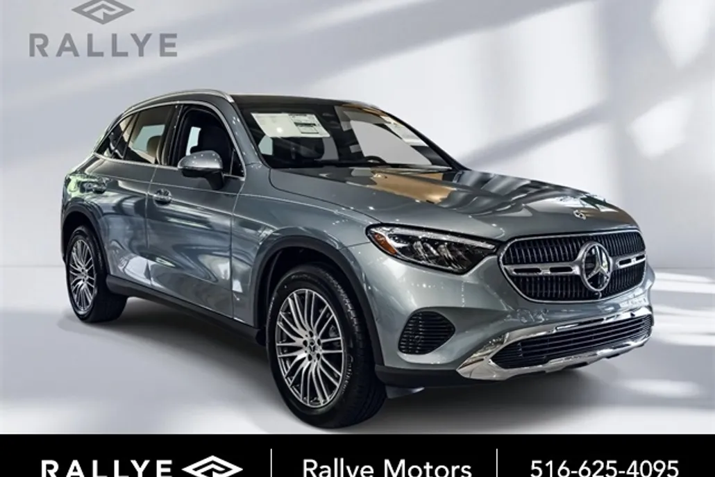 2025 Mercedes Benz GLC 300 4MATIC photo 1