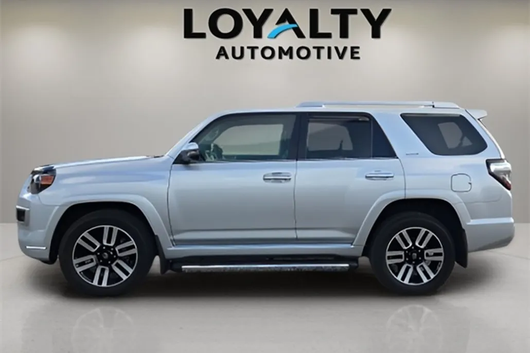 2023 Toyota 4Runner Limited photo 1