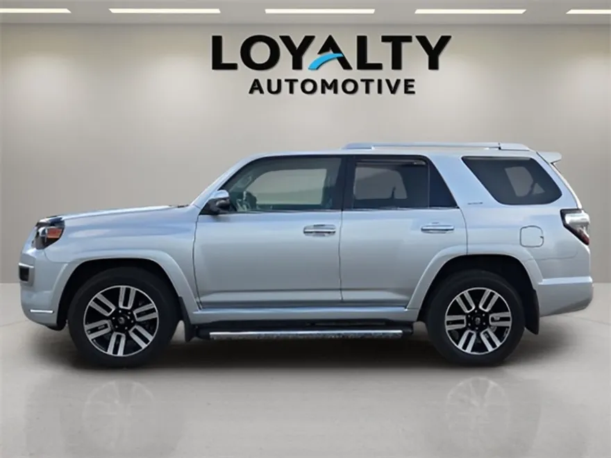 2023 Toyota 4Runner Limited photo 1