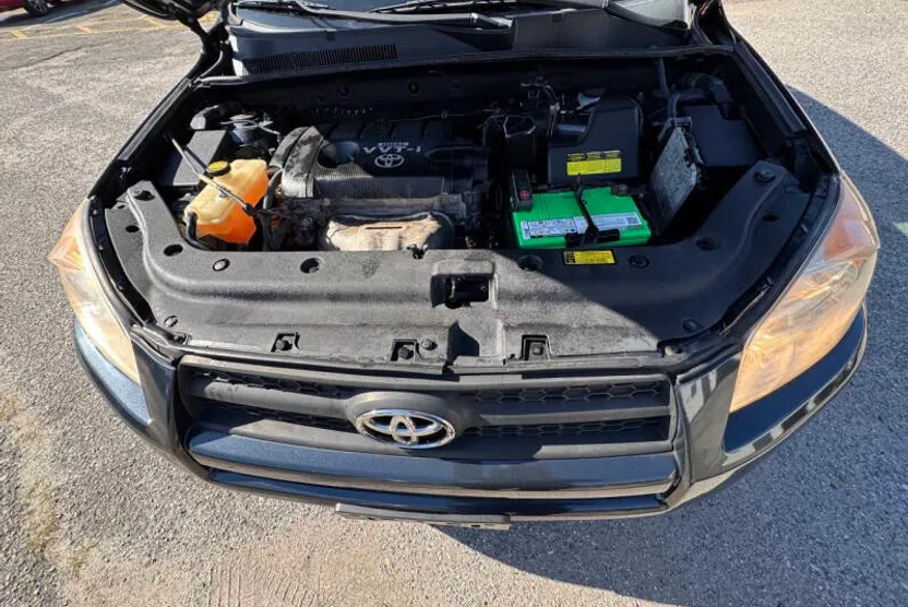 2011 Toyota RAV4 Base photo 1