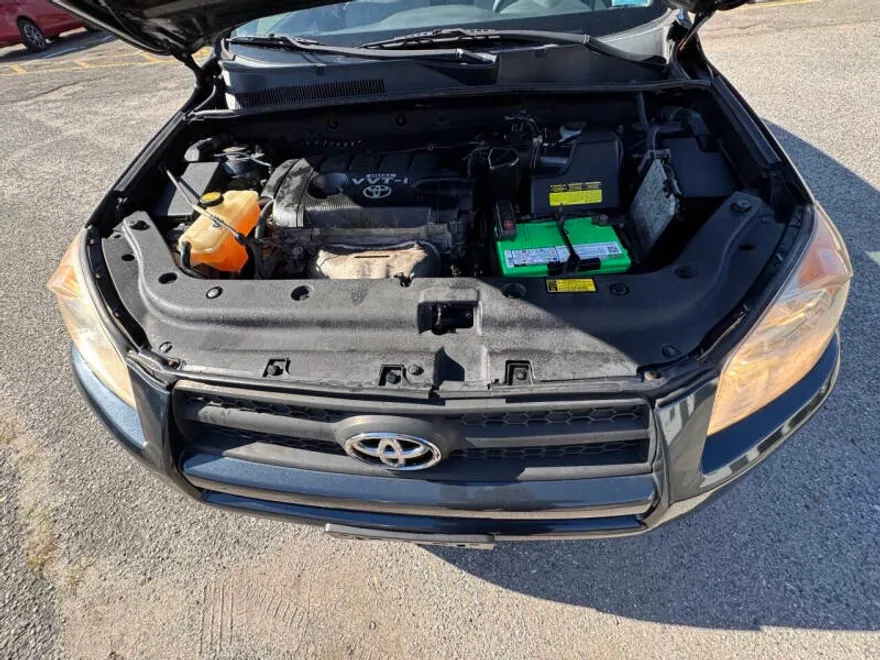 2011 Toyota RAV4 Base photo 1