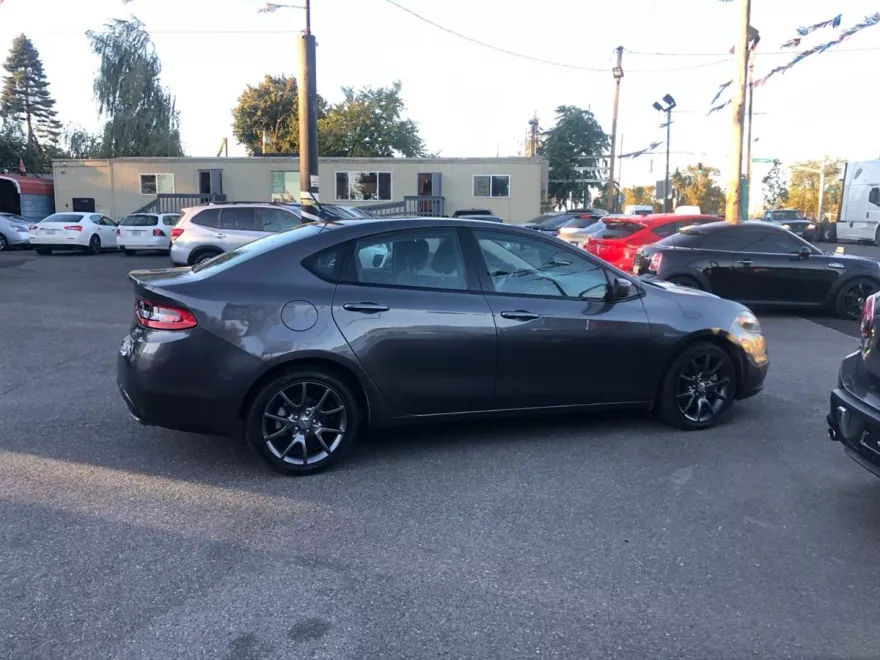 2016 Dodge Dart SXT photo 1