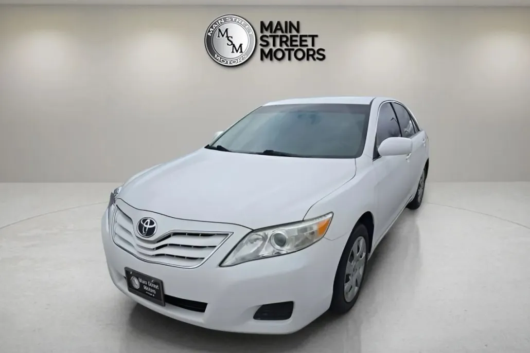 2010 Toyota Camry Base photo 1