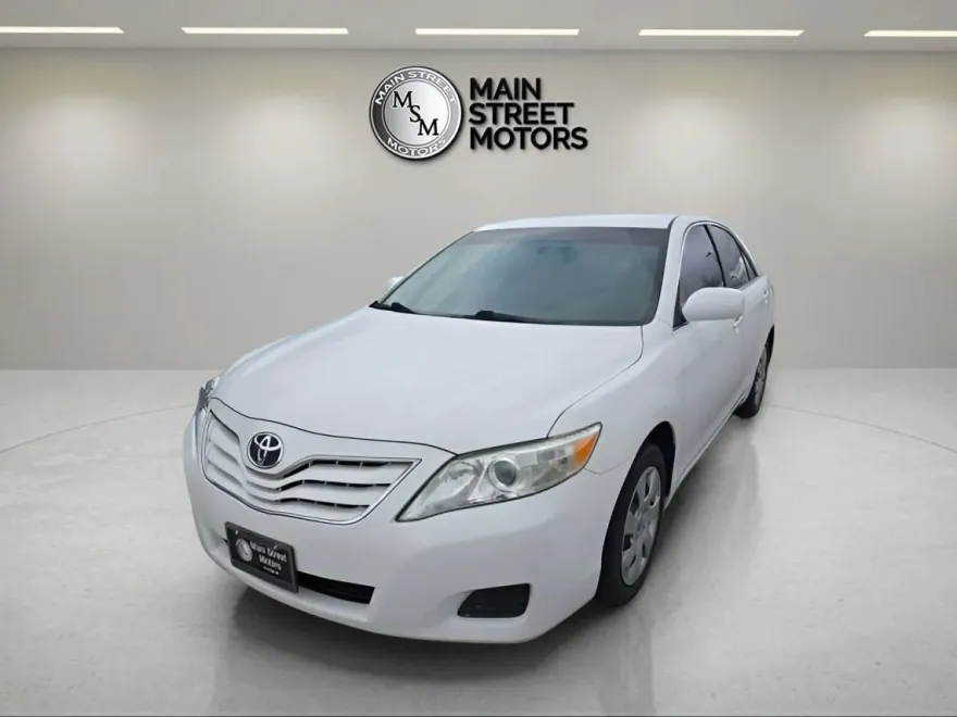 2010 Toyota Camry Base photo 1