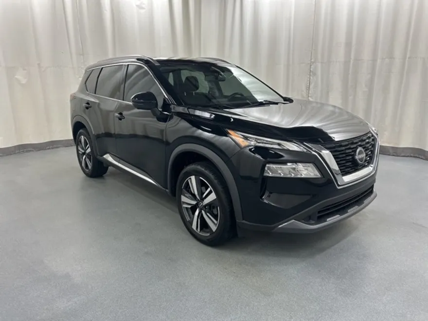 2023 Nissan Rogue SL photo 1