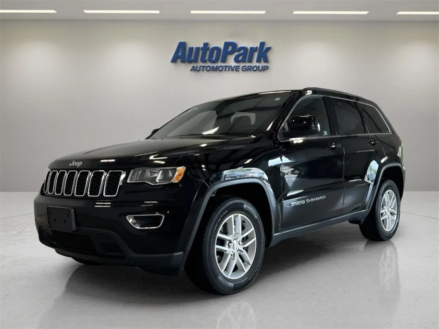 2017 Jeep Grand Cherokee Laredo photo 1