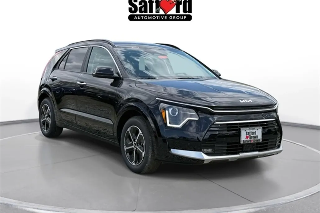 2025 Kia Niro SX photo 1