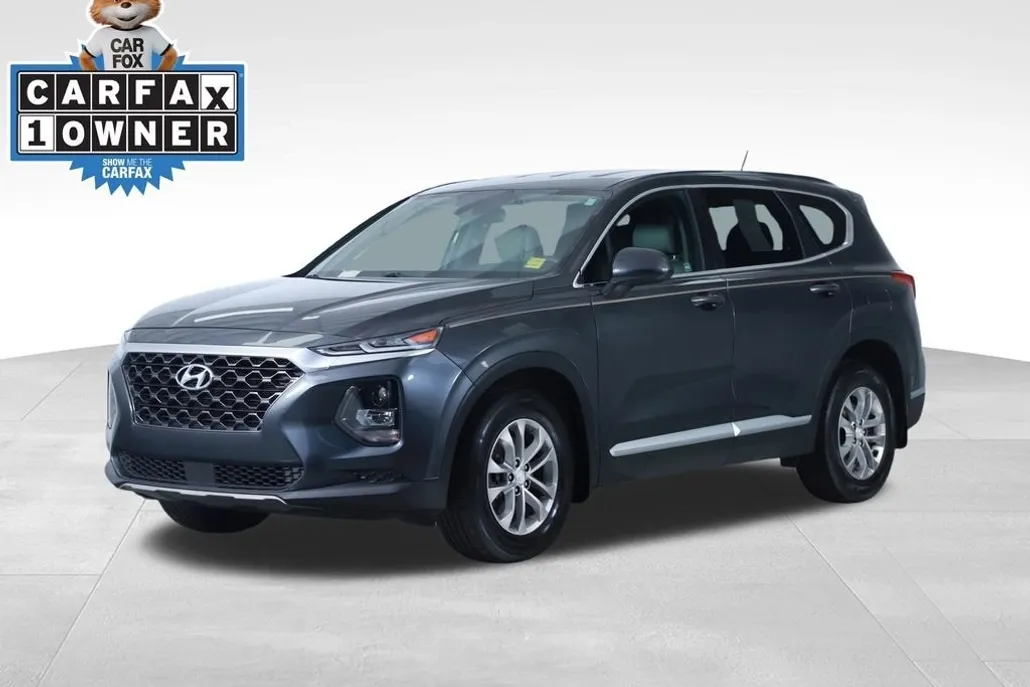 2020 Hyundai Santa Fe SE photo 1
