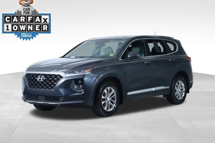 2020 Hyundai Santa Fe SE photo 1