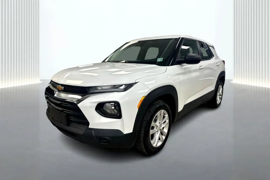 2023 Chevrolet Trailblazer LS photo 1