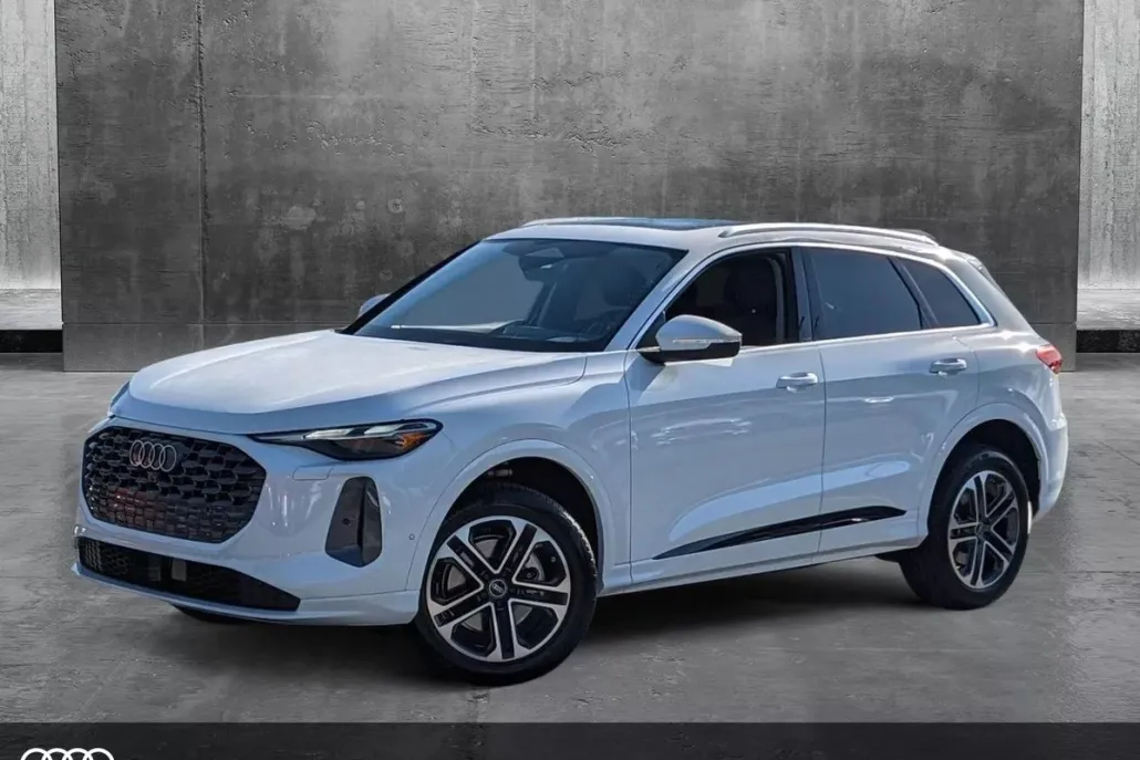 2025 Audi Q5 Premium photo 1