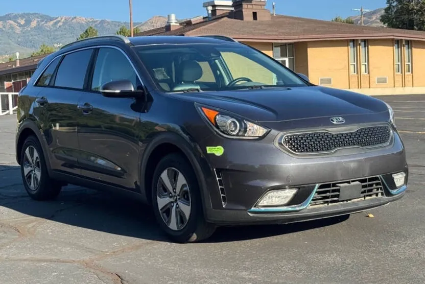 2019 Kia Niro Plug-In Hybrid EX photo 1