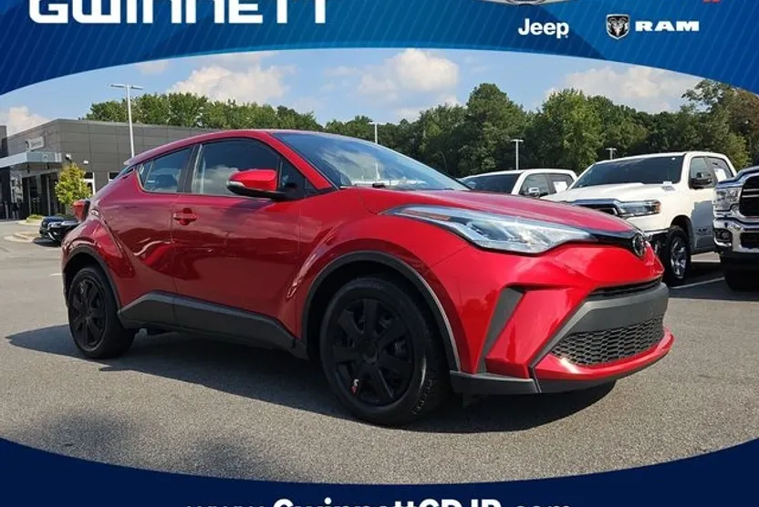 2020 Toyota C-HR XLE photo 1