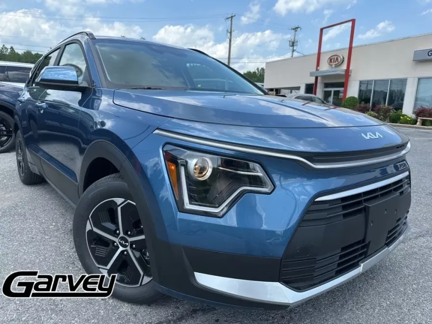 2025 Kia Niro EX photo 1