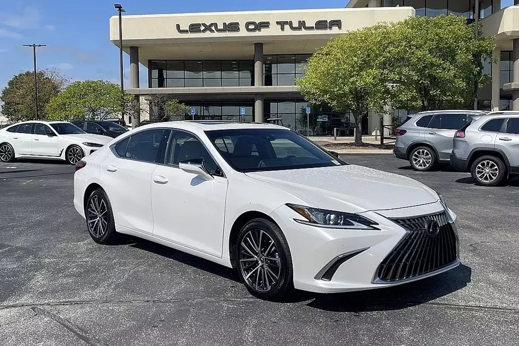 2024 Lexus ES 250 Premium photo 1