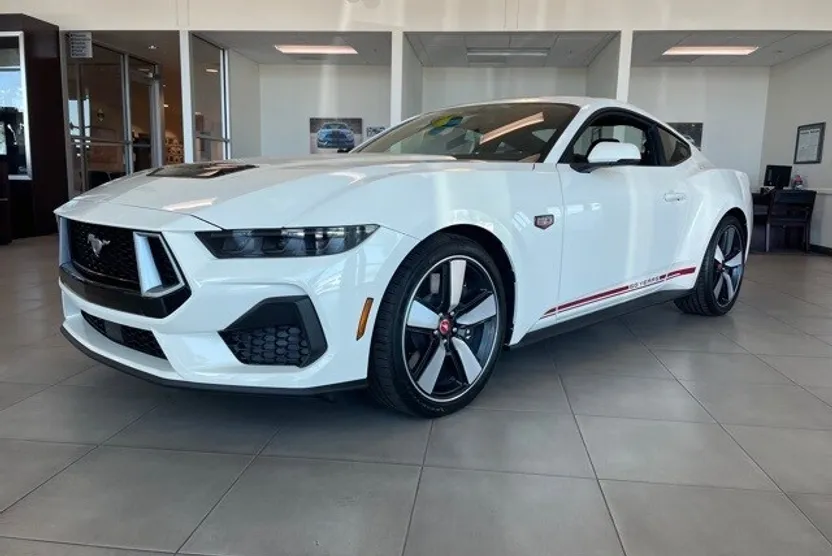 2025 Ford Mustang GT Premium photo 1