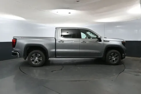 2025 Gmc Sierra 1500 SLE photo 2