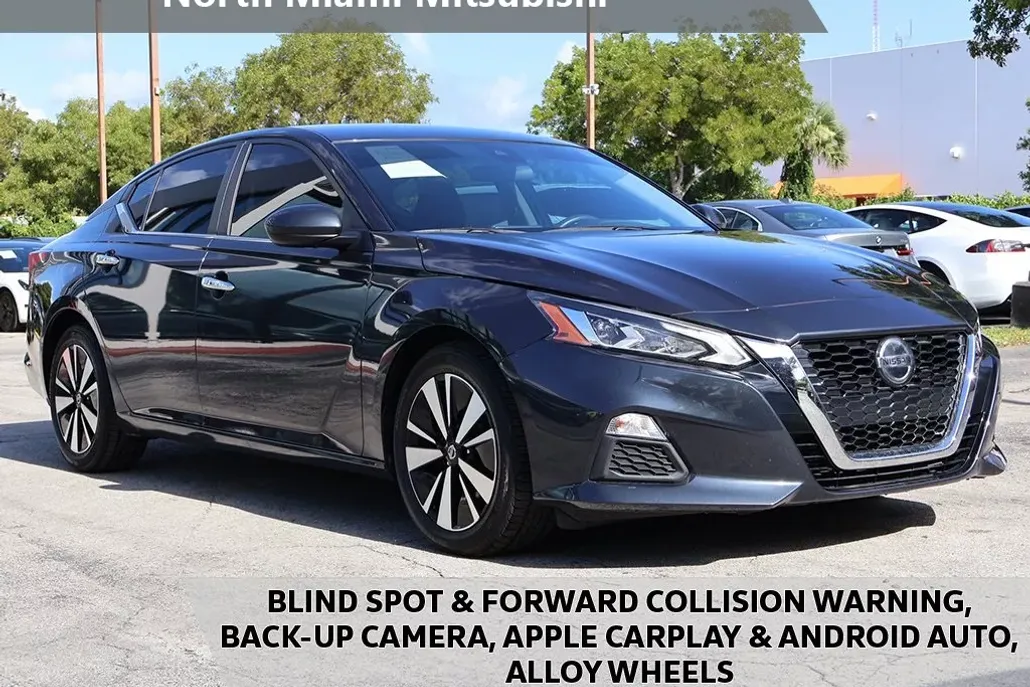 2022 Nissan Altima 2.5 SV photo 1