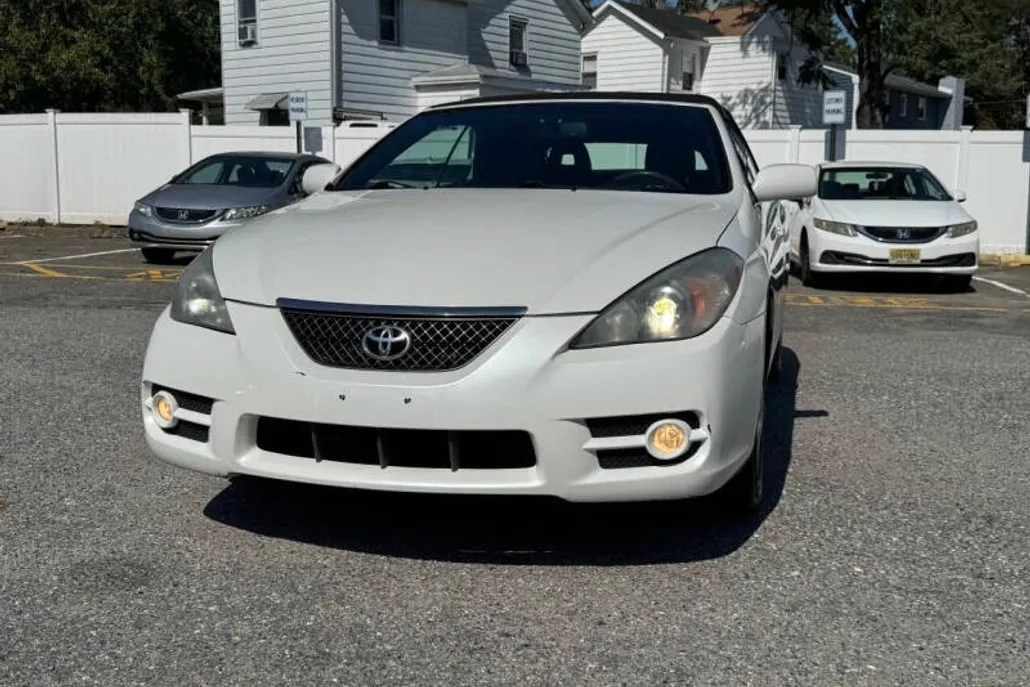 2008 Toyota Camry Solara SLE photo 1