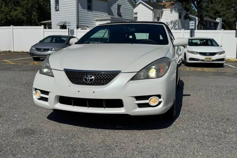2008 Toyota Camry Solara SLE photo 1