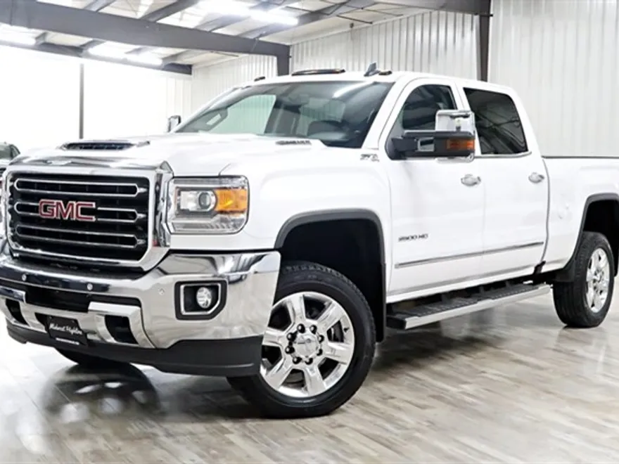 2019 Gmc Sierra SLT photo 1