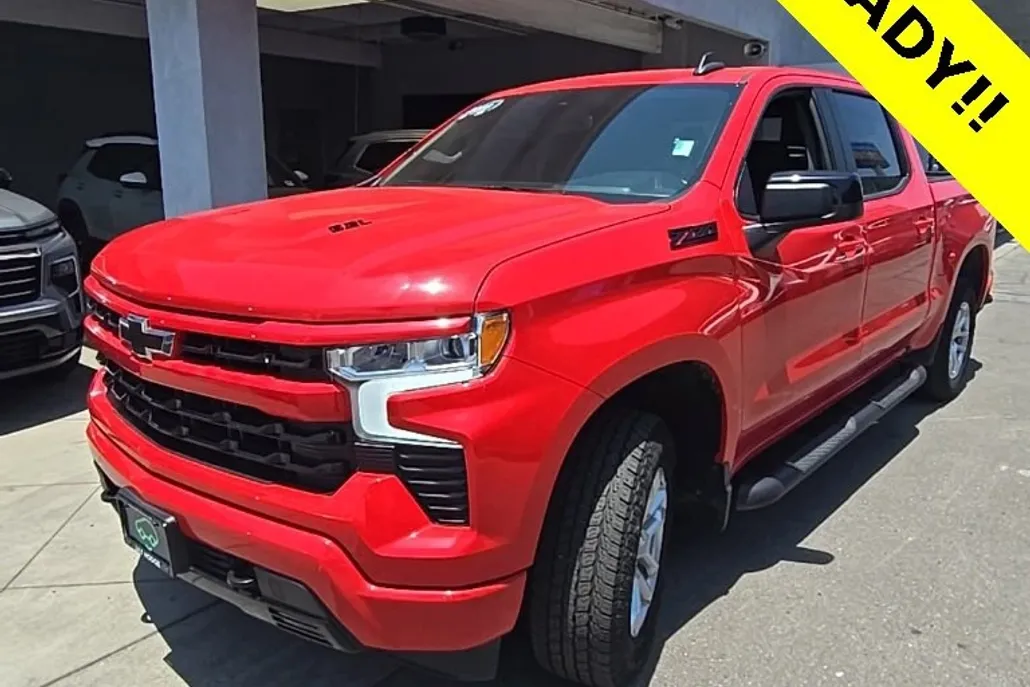 2023 Chevrolet Silverado 1500 RST photo 1