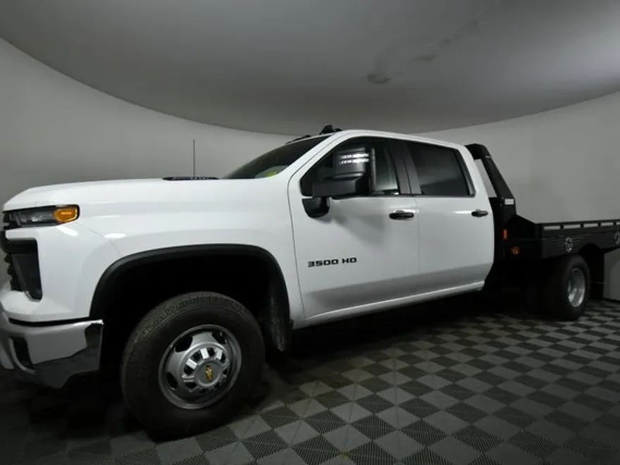 2025 Chevrolet Silverado 3500HD Work Truck photo 1