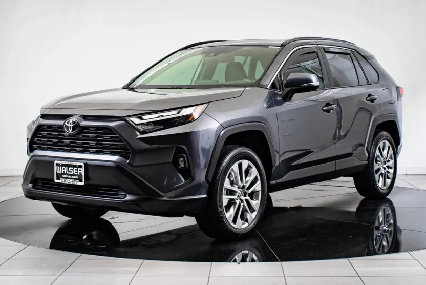 2025 Toyota RAV4 XLE Premium photo 1