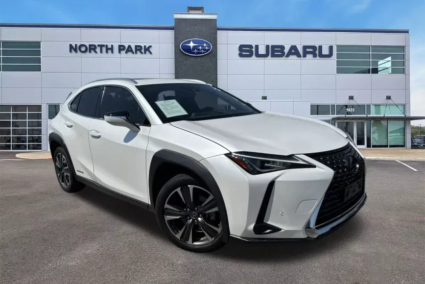 2020 Lexus UX 250h Premium photo 1