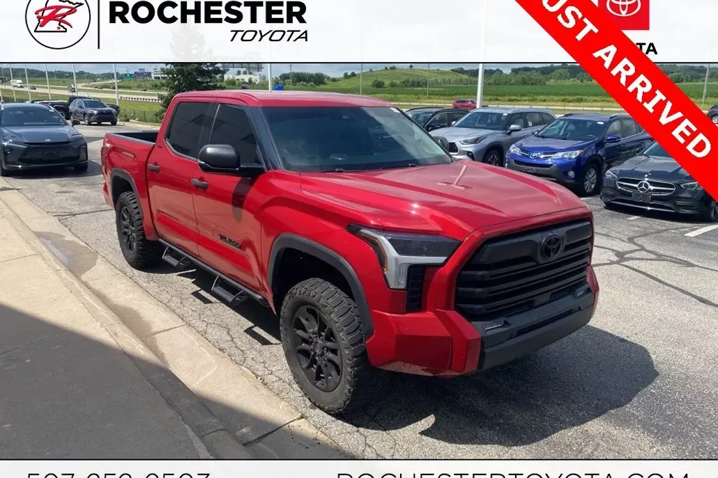 2022 Toyota Tundra SR5 photo 1