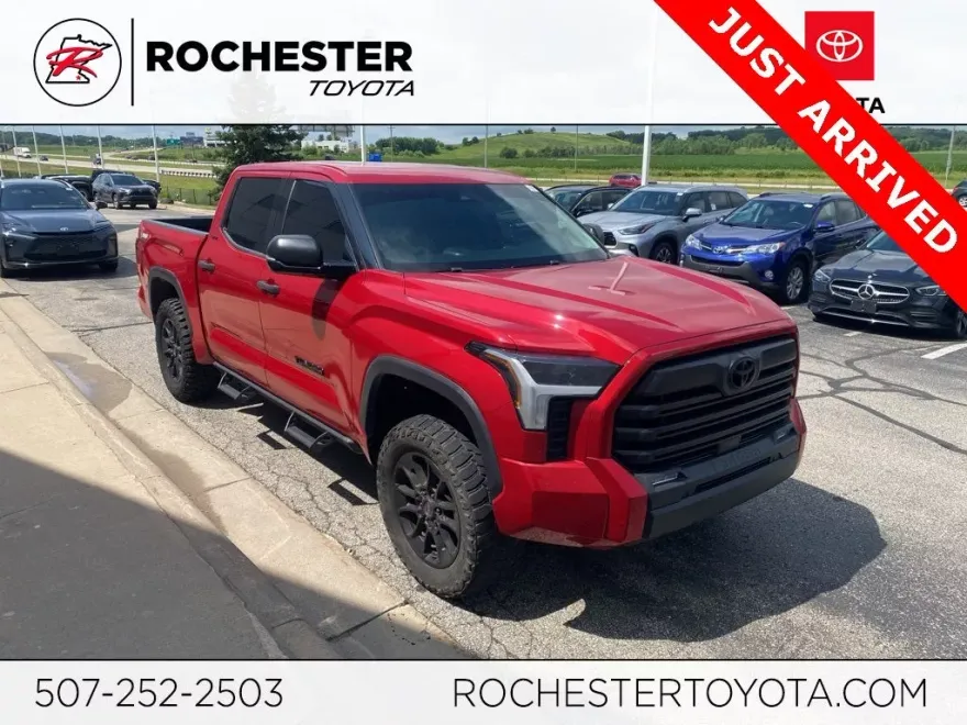 2022 Toyota Tundra SR5 photo 1
