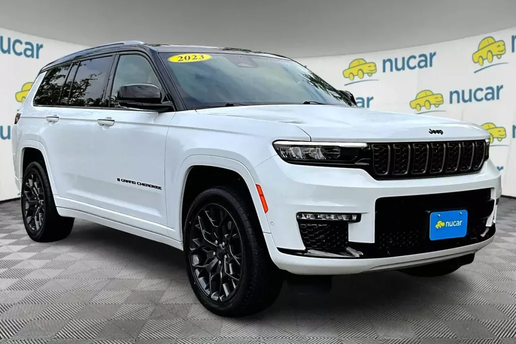 2023 Jeep Grand Cherokee L Summit photo 1