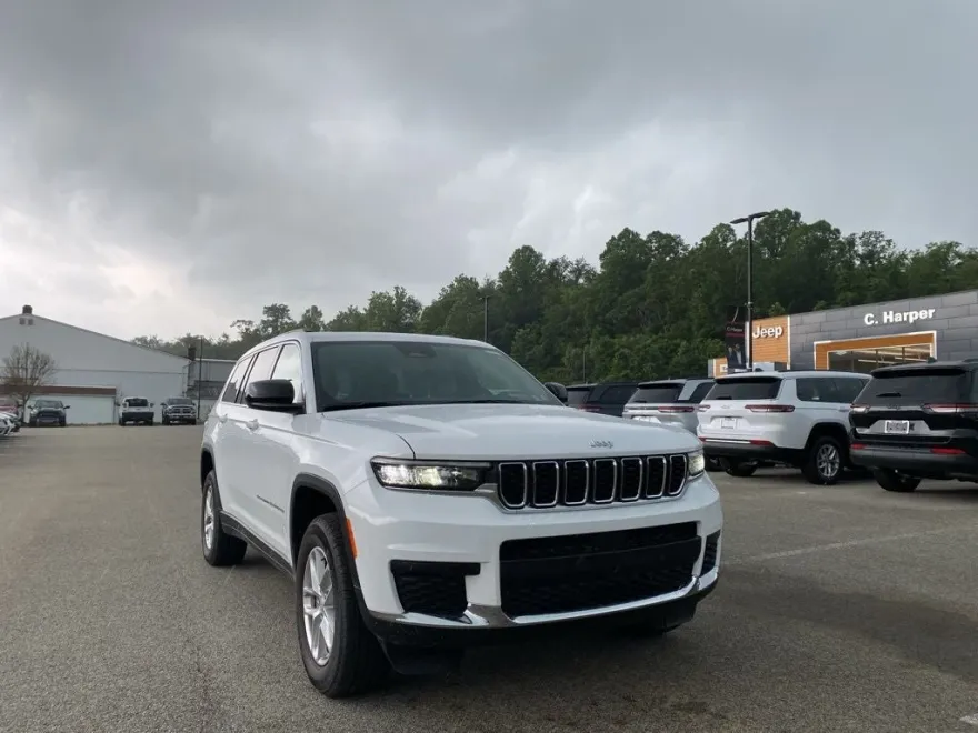 2025 Jeep Grand Cherokee Laredo X photo 1