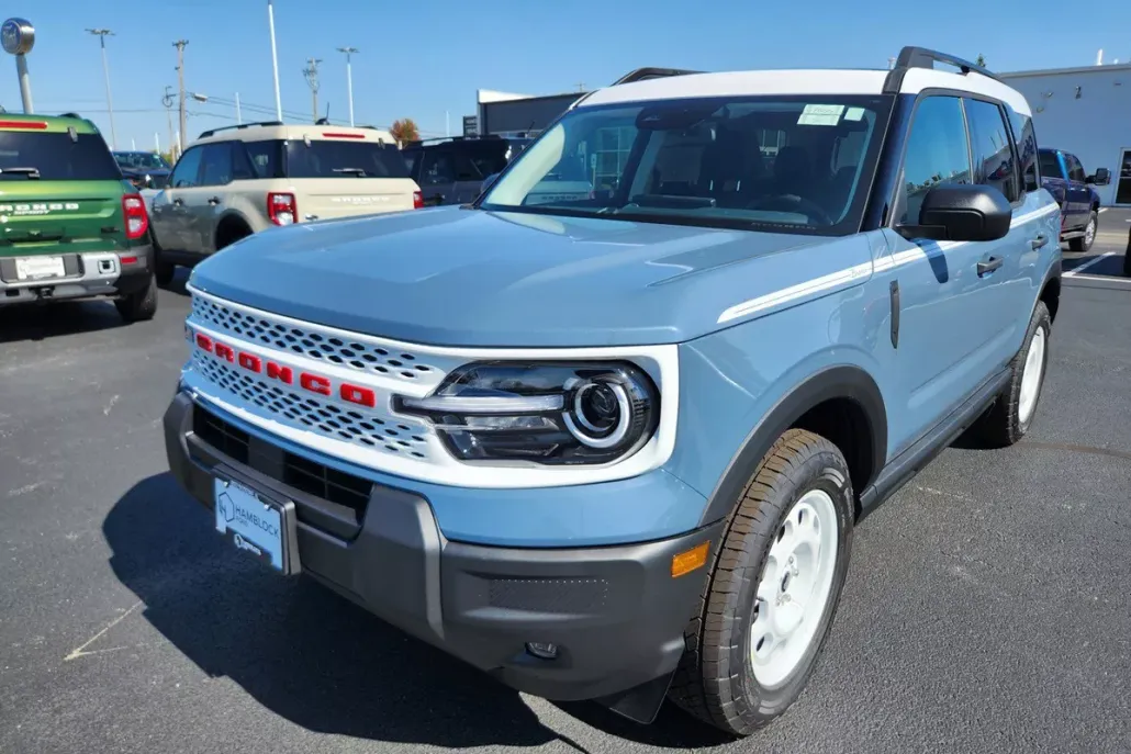 2025 Ford Bronco Sport Heritage photo 1