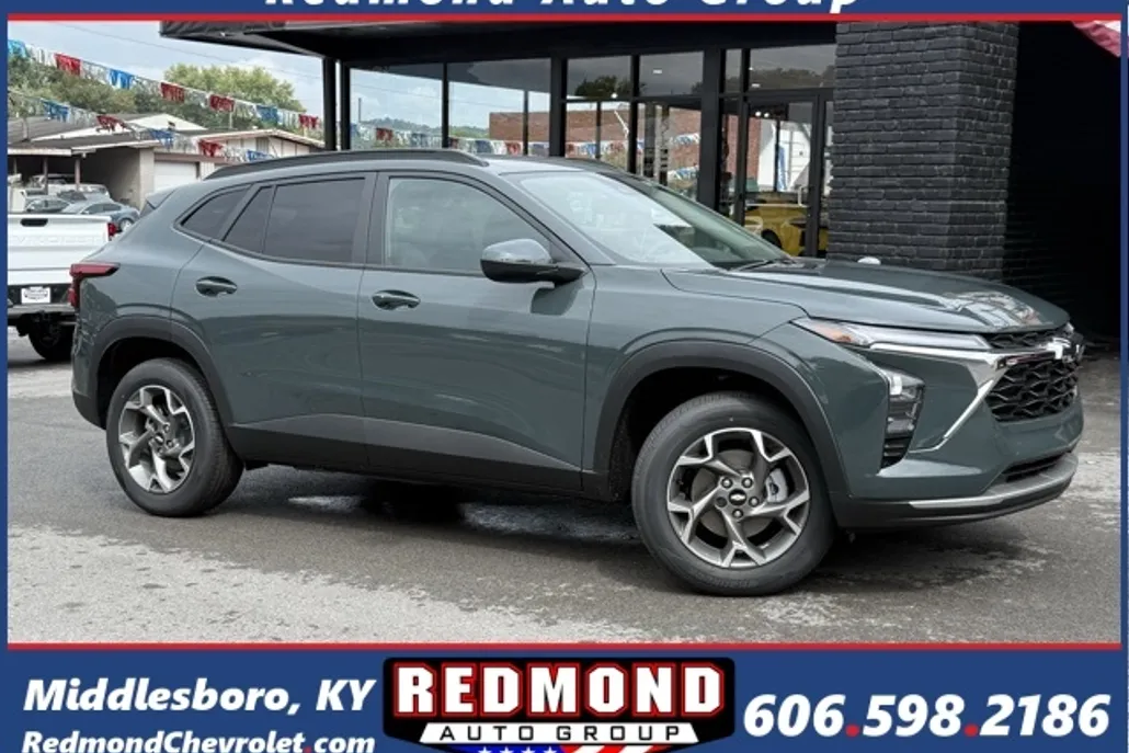 2026 Chevrolet Trax LT photo 1
