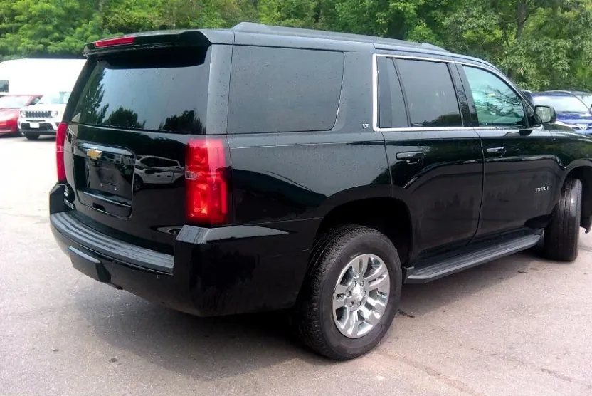 2019 Chevrolet Tahoe LT photo 1