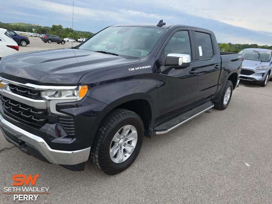2023 Chevrolet Silverado 1500 LT1 photo 1