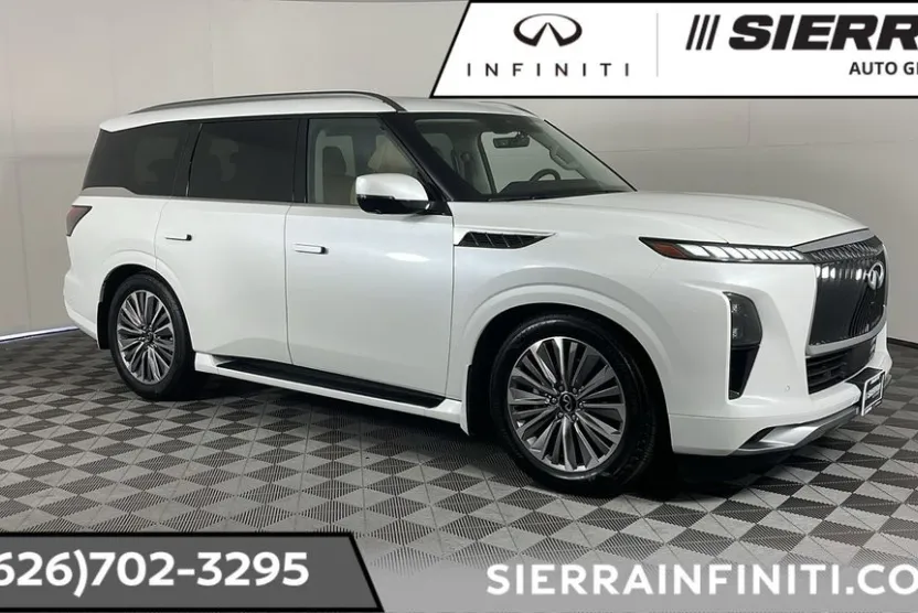 2025 Infiniti QX80 Luxe photo 1