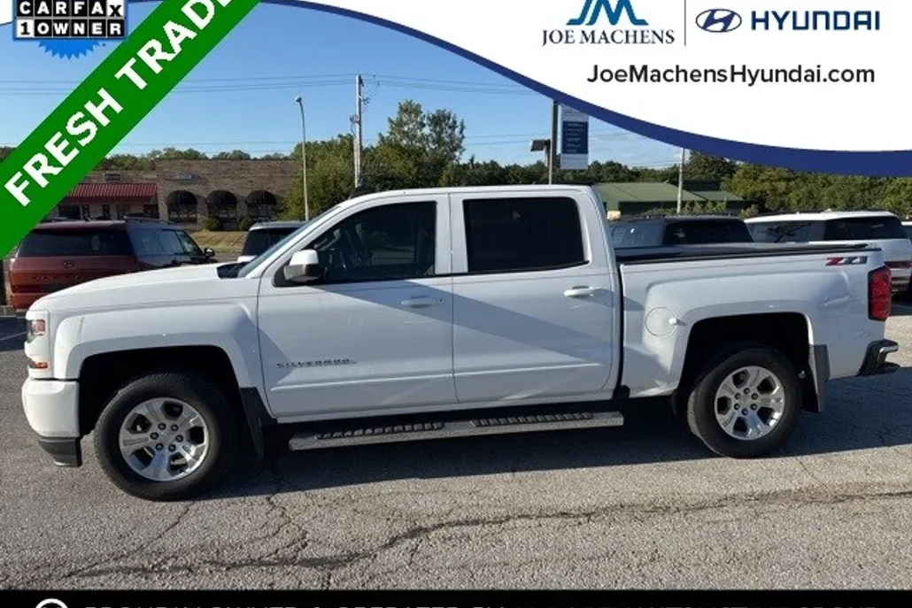 2018 Chevrolet Silverado 1500 LT photo 1