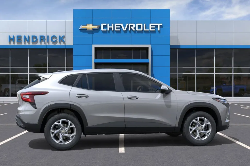 2026 Chevrolet Trax LS photo 1