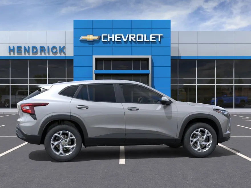 2026 Chevrolet Trax LS photo 1