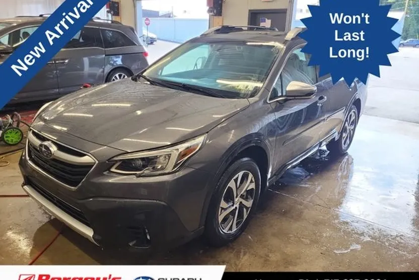 2021 Subaru Outback Touring photo 1