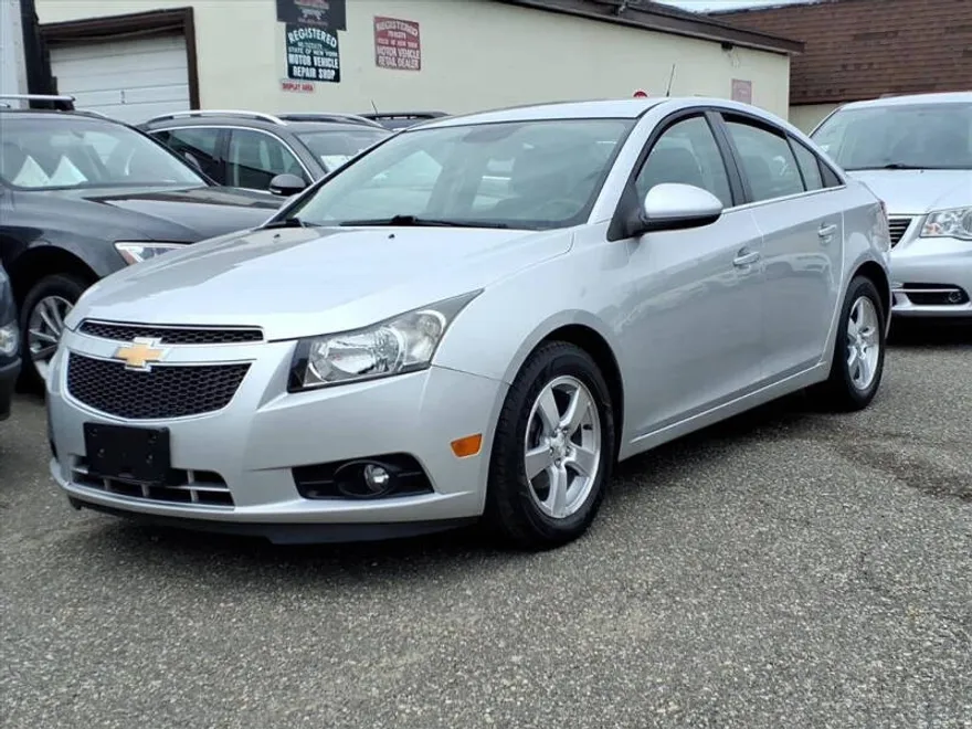 2013 Chevrolet Cruze photo 1