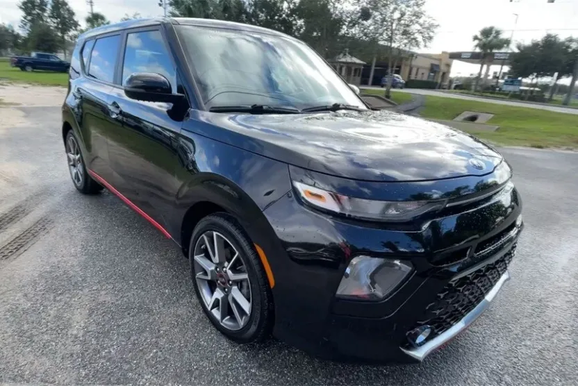 2021 Kia Soul GT-Line photo 1