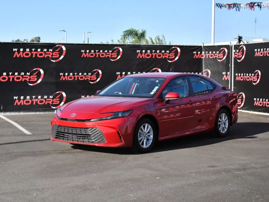 2025 Toyota Camry LE photo 1