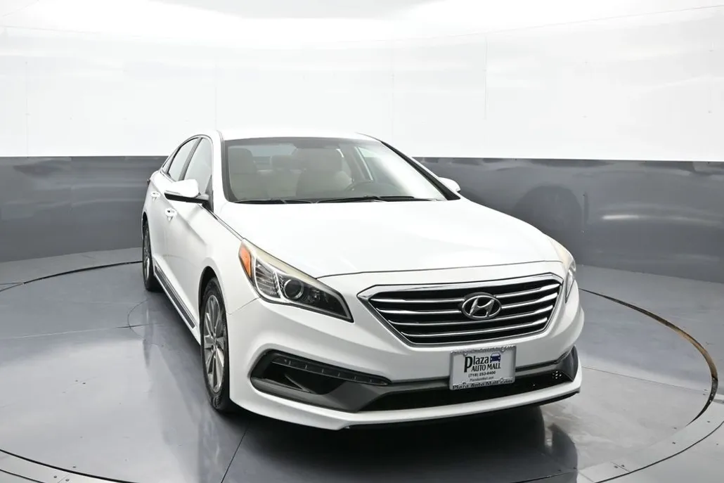 2017 Hyundai Sonata Sport photo 1