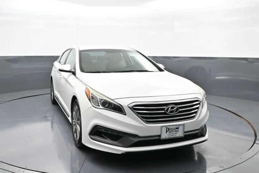 2017 Hyundai Sonata Sport photo 1